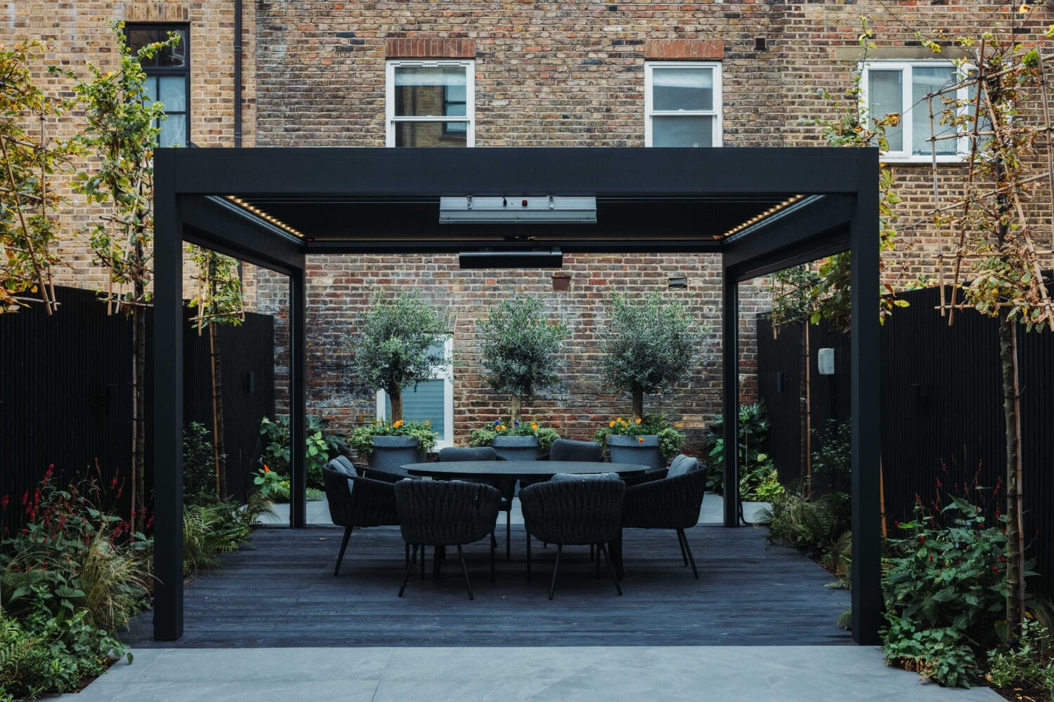 aluminium bioclimatic pergola