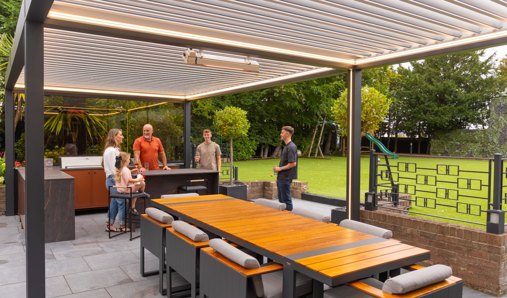 Pergola vs Gazebo: Which Is Right for Your UK Garden?