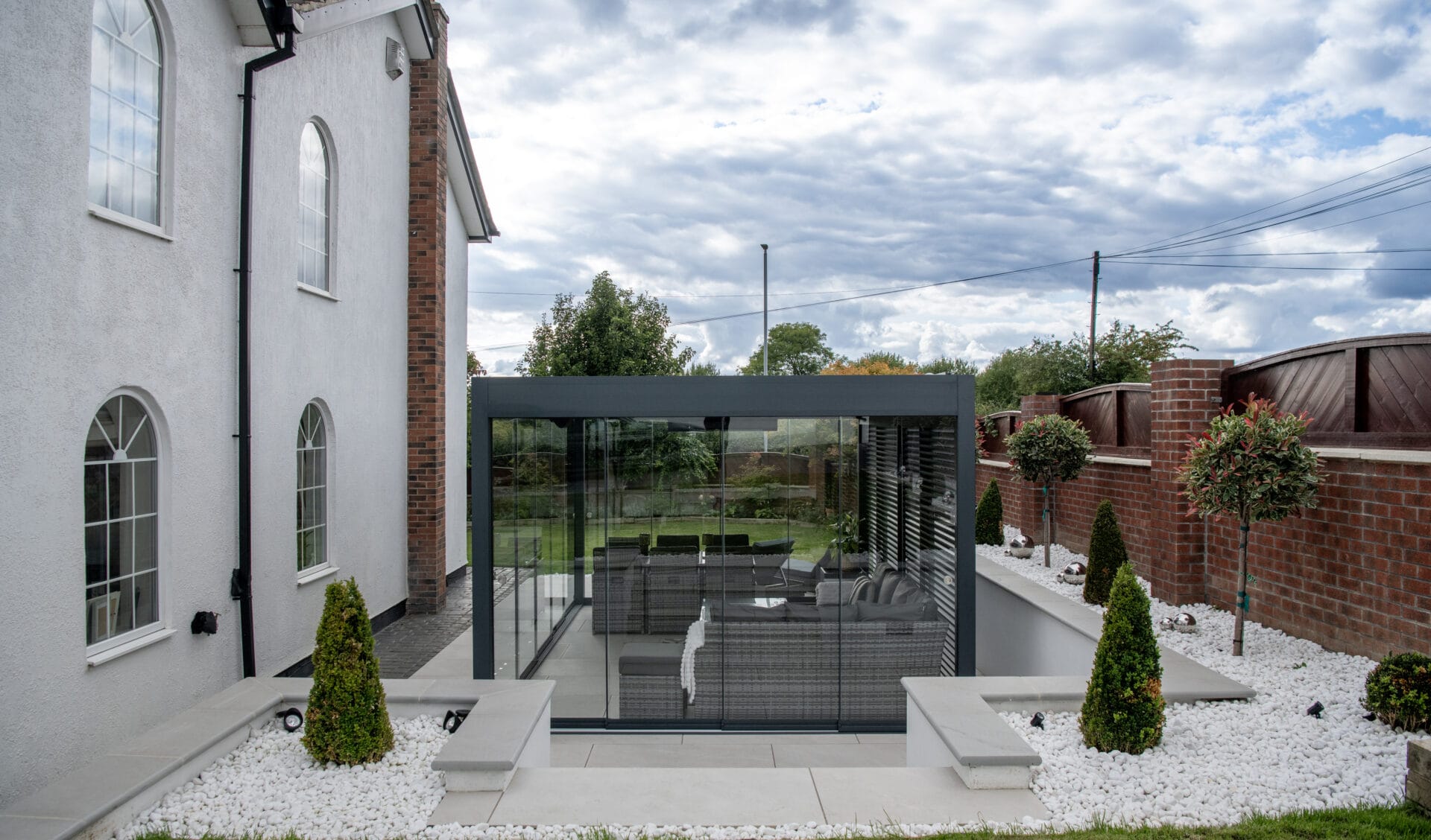 5m x 3.5m Integrated Pergola, Leeds