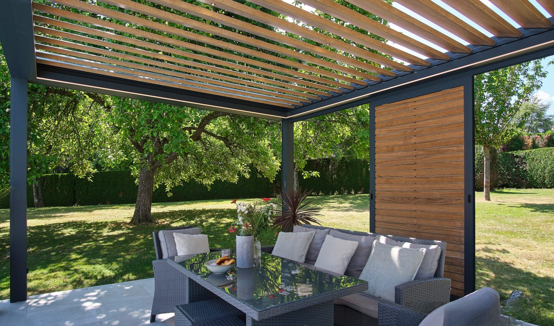 How to Create the Perfect Custom Pergola for You