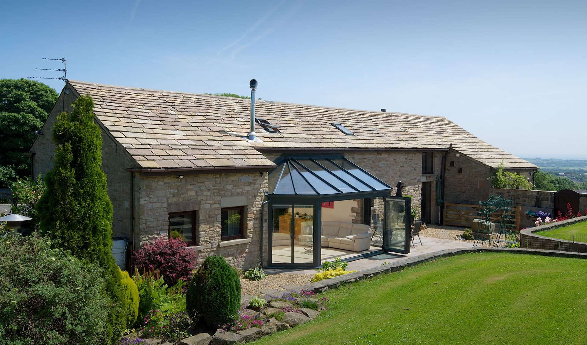 6 Simple Outdoor Upgrades to Improve Your Home’s Kerb Appeal