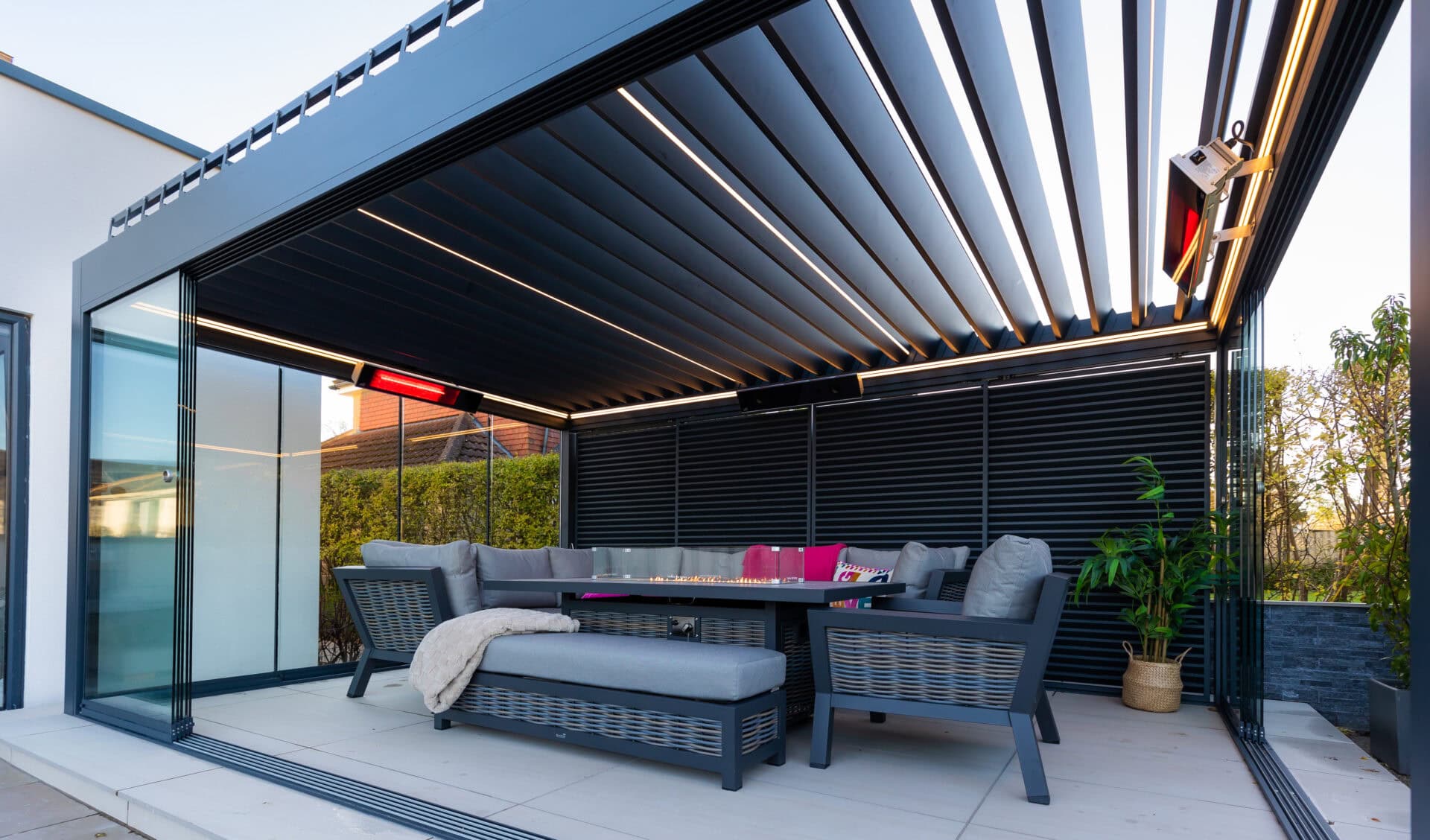 Top Pergola Roof Ideas, from Luxurious to Simple Options