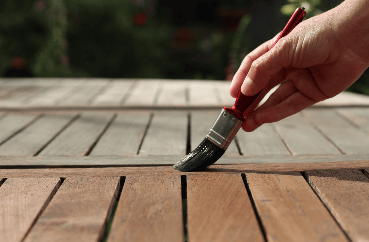 garden furniture painting