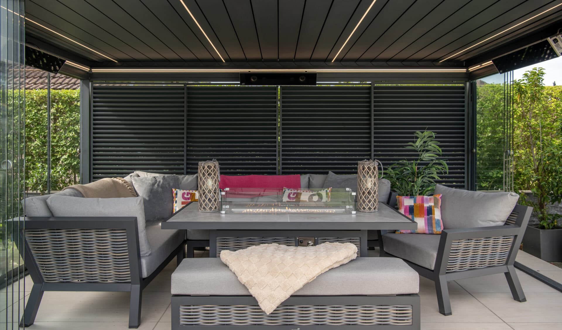 How to Store Outdoor Furniture for Winter