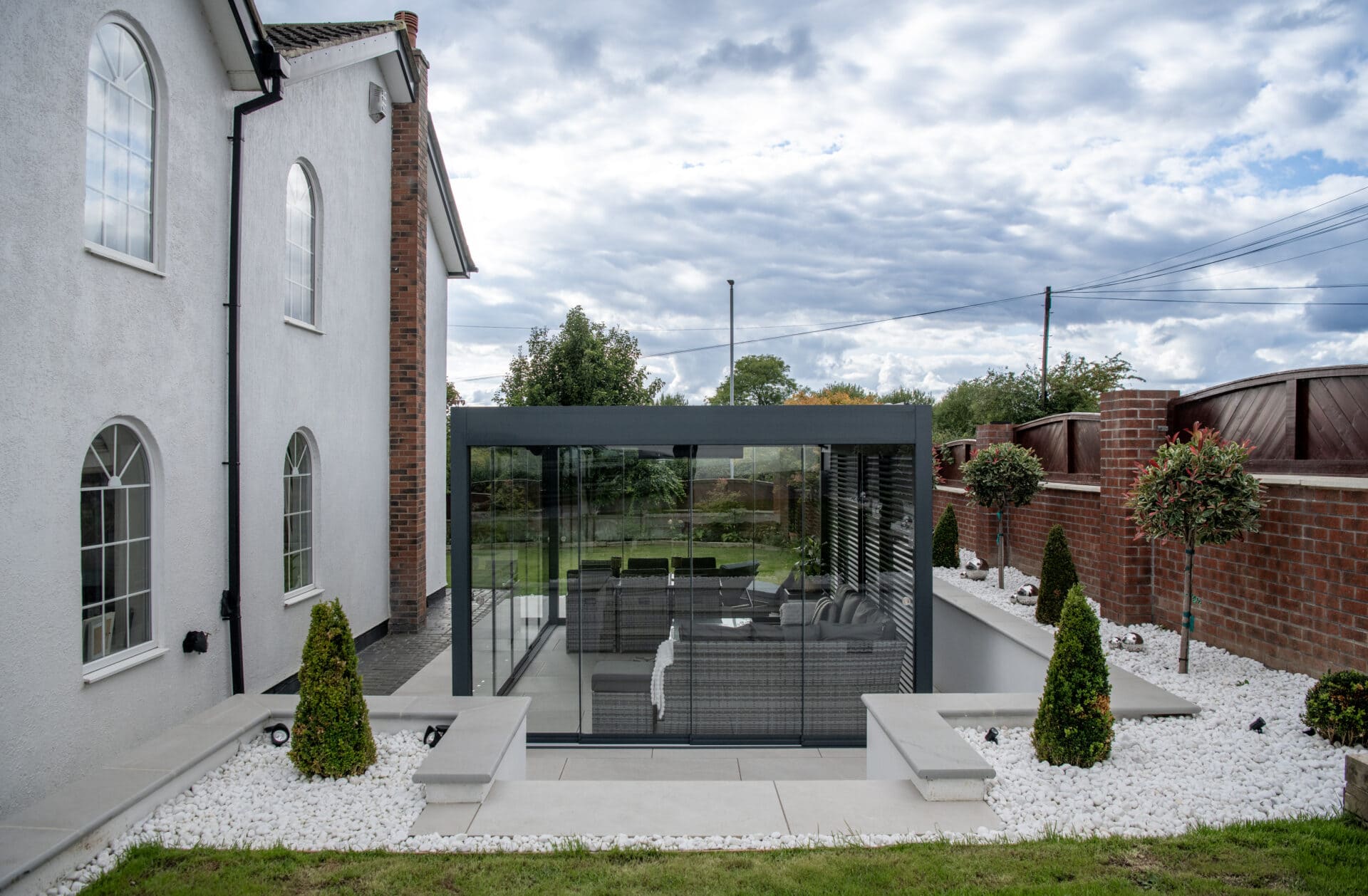 5m x 3.5m Integrated Pergola, Leeds