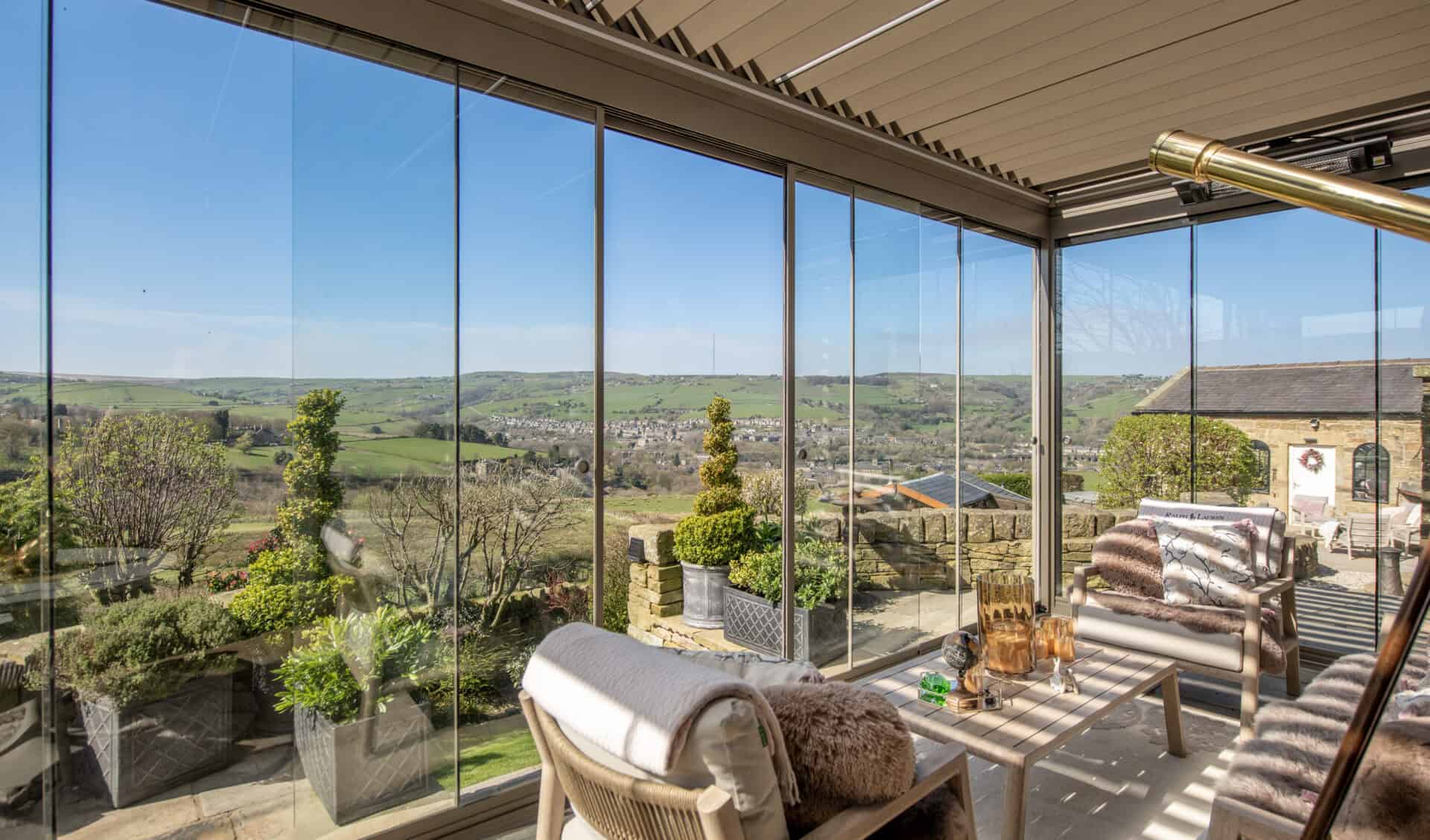 How to Create a Seamless Indoor Outdoor Living Space